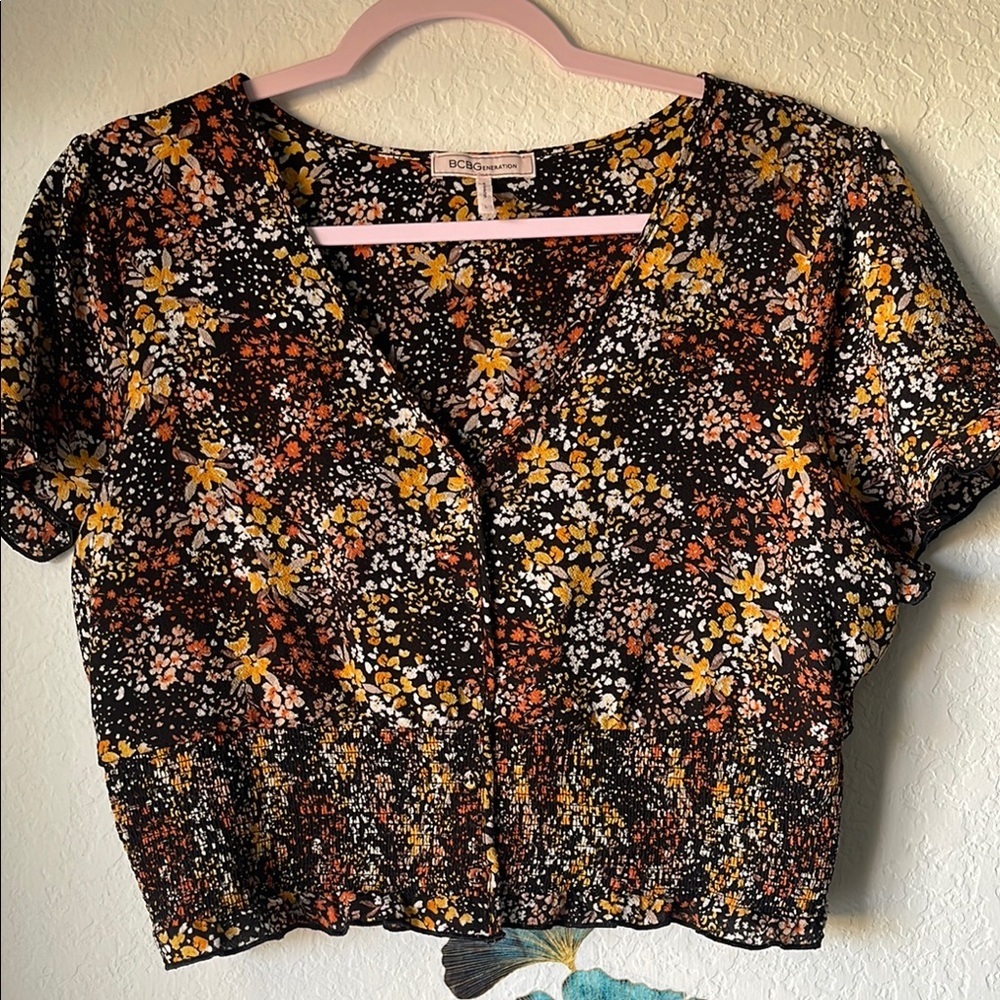 BCBGeneration Black and Orange Crop Blouse with Notched Collar - Picture 1 of 1